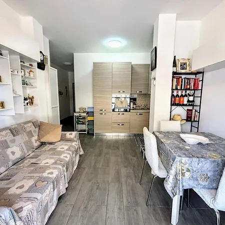 Apartament Accogliente Appartmento A Due Passi Dal Mare